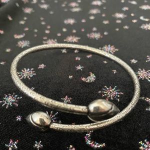 About to bloom bracelet